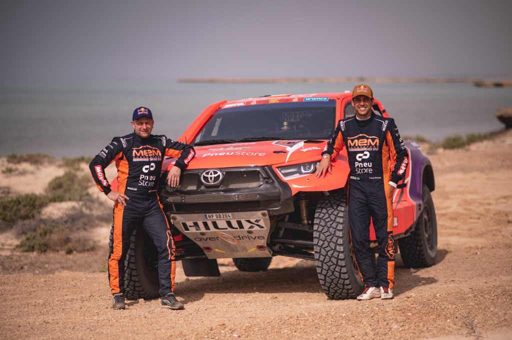 Equipe pronta para encarar o Rally Dakar